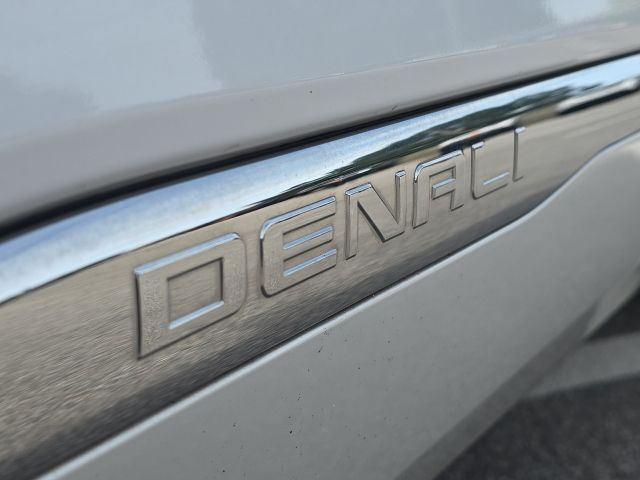 2017 GMC Acadia Denali:46487A