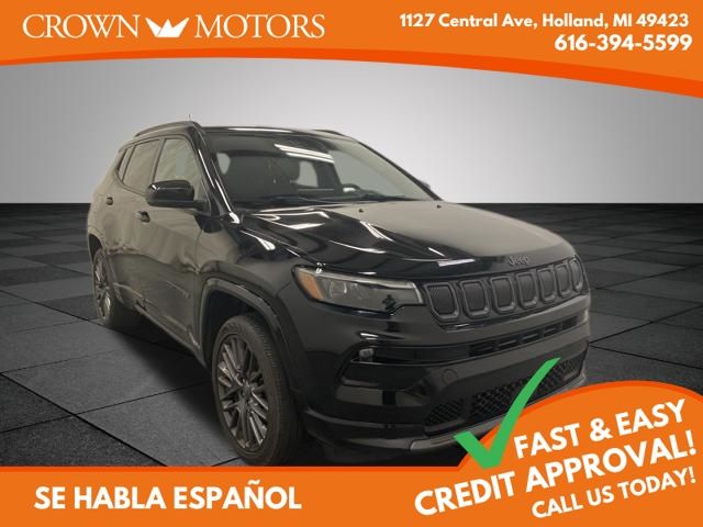 Diamond Black Crystal Pearlcoat 2022 Jeep Compass SUV / Crossover Four-Wheel Drive 9-Speed Automatic