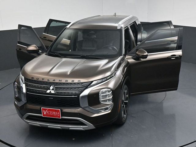 2022 Mitsubishi Outlander SEL Brown at North Houston Mitsubishi