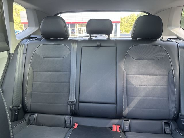 Certified Used 2023 Black Volkswagen 1.5T SE image 28