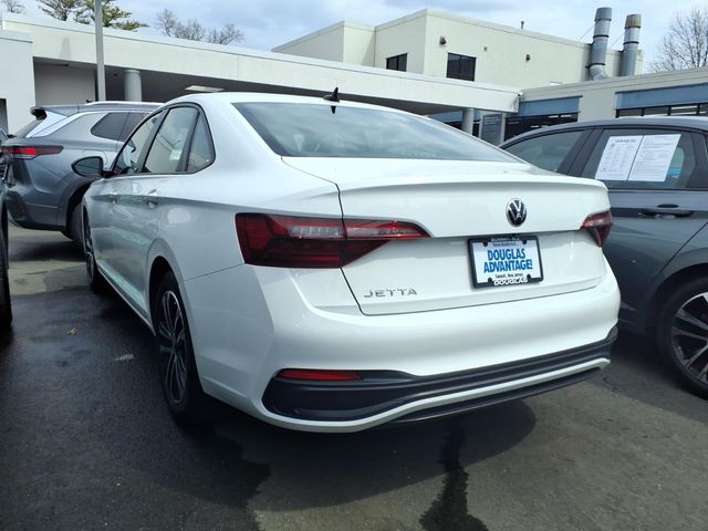 2023 Volkswagen Jetta - Image 5