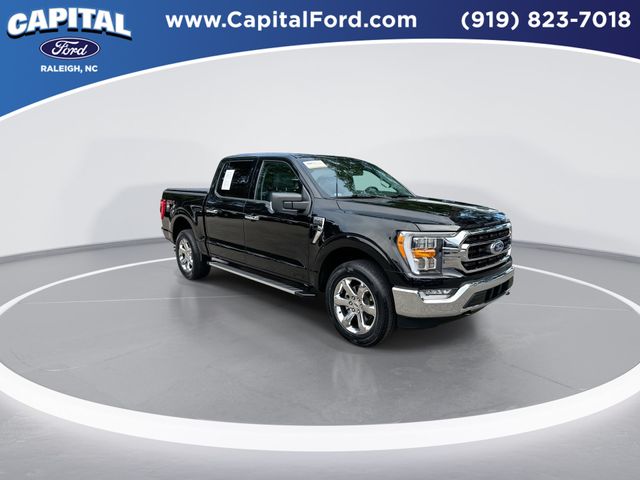 Used 2022 Black Ford XLT image 2