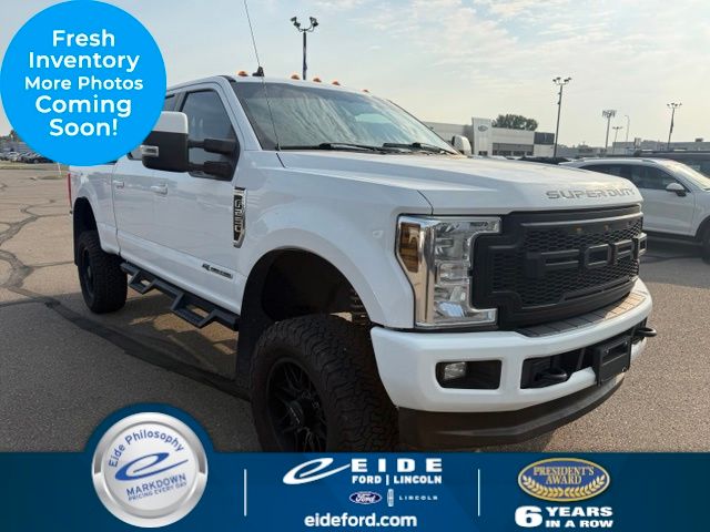 2019 Ford F-250 Super Duty Lariat Crew Cab 4WD