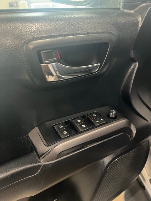 2019 Toyota Tacoma TRD Off-Road photo