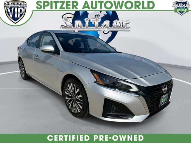 Brilliant Silver Metallic 2023 Nissan Altima 2.5 SV FWD Sedan Front-Wheel Drive Continuously Variable Transmission