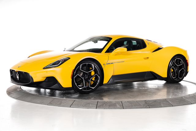 Yellow 2023 Maserati MC20 RWD Coupe Rear-Wheel Drive 8-Speed Dual Clutch