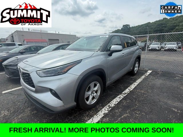 2025 Toyota Highlander LE - Main Image