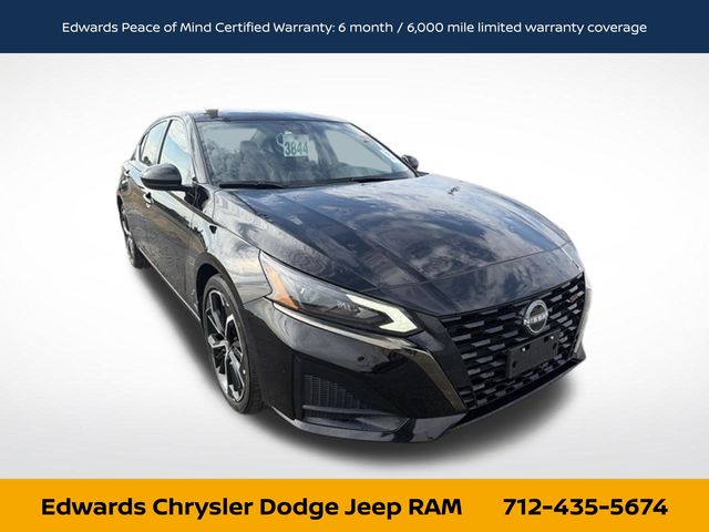 Super Black Clearcoat 2025 Nissan Altima Sedan Front-Wheel Drive Continuously Variable Transmission