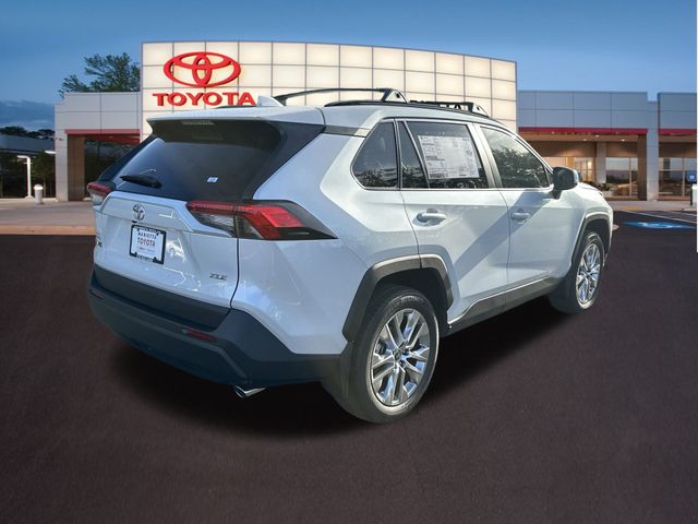 2024 Toyota RAV4 XLE Premium 28