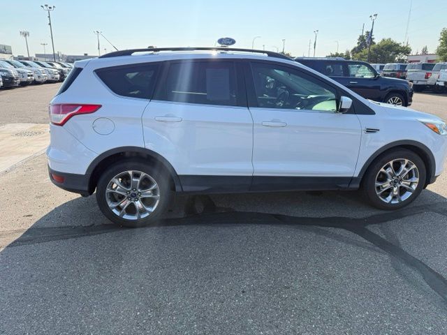 2015 Oxford White Ford Escape SE FWD SUV