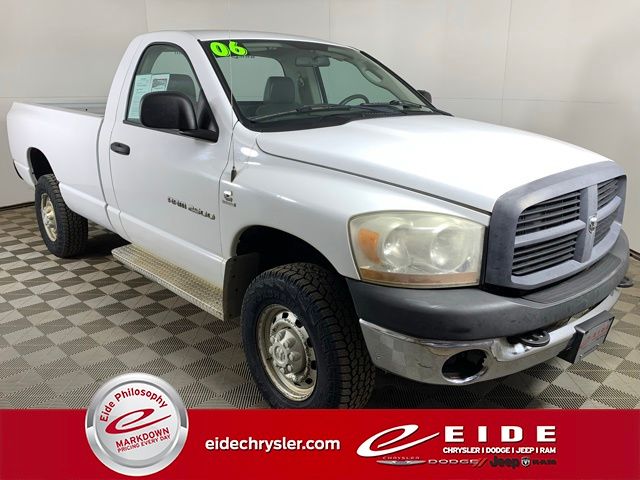 2006 Dodge RAM 2500 ST LB 4WD