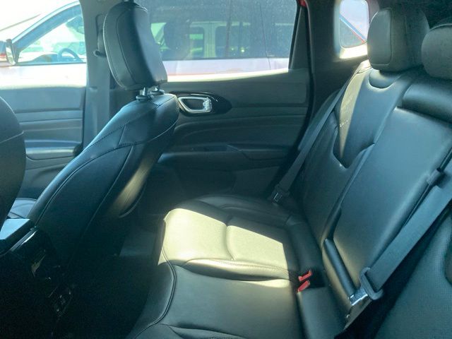Used 2022 Red Jeep High Altitude image 6