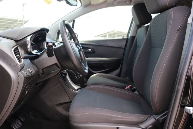 2019 Chevrolet Trax LS photo