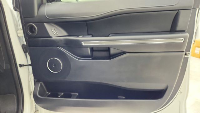 2019 Ford Expedition XLT White at Autostrade