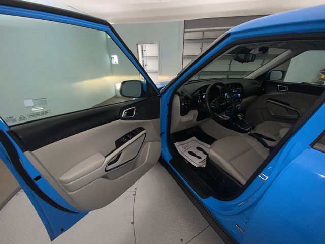 Used 2023 Blue Kia EX image 11