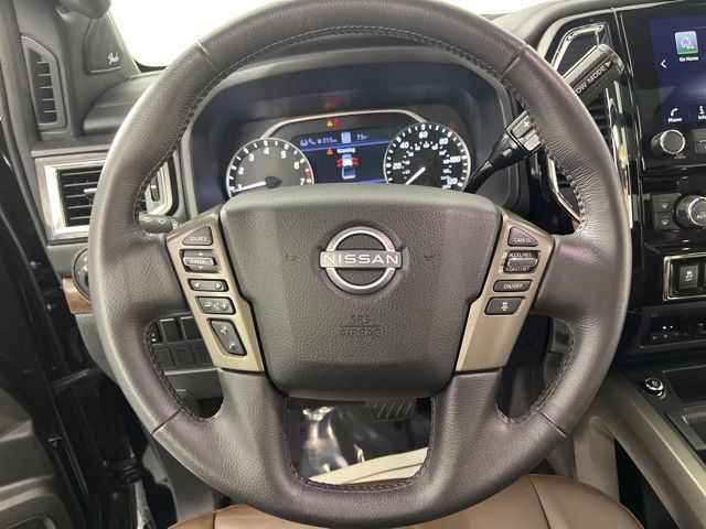 2023 Nissan Titan Platinum Reserve photo