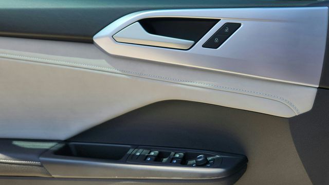 2025 Volkswagen Taos