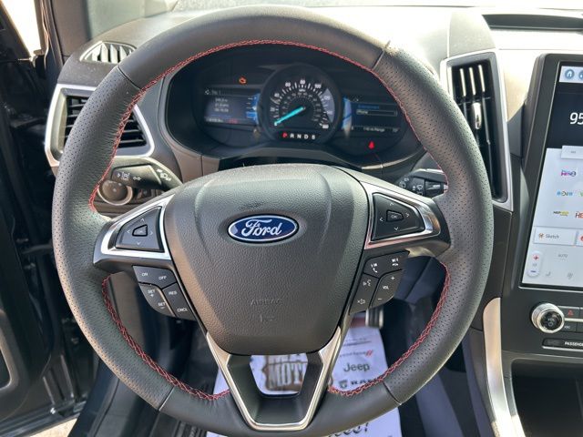 2024 Ford Edge ST Line 31