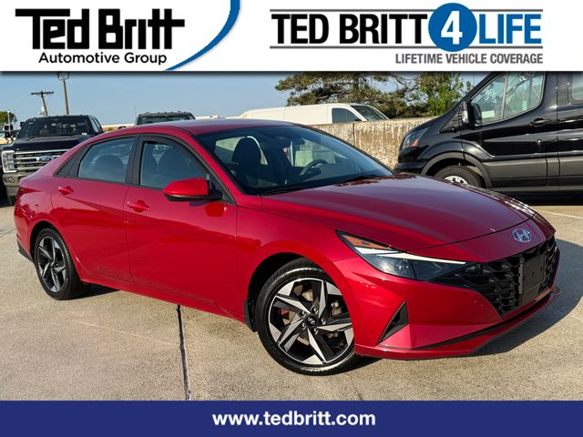 Scarlet Red 2023 Hyundai Elantra SEL FWD Sedan Front-Wheel Drive Continuously Variable Transmission