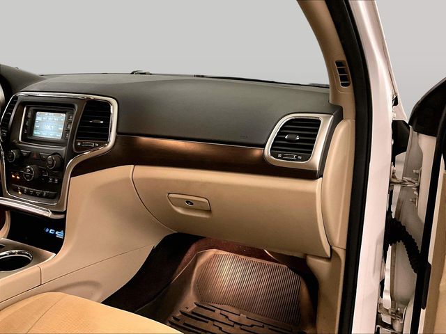 2017 Jeep Grand Cherokee Laredo White at Rochrich Mazda