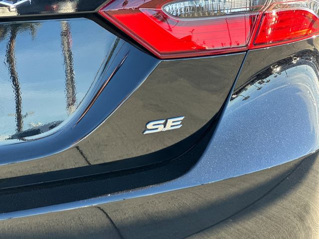 2022 Toyota Camry SE 25