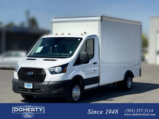 Oxford White 2023 Ford Transit Chassis 350 HD 9950 GVWR 138 Cutaway DRW RWD Van Rear-Wheel Drive Automatic