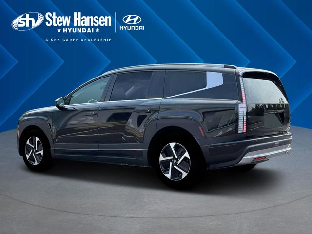 New 2026 Black Hyundai SE image 4