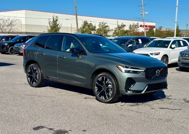 2026 Volvo XC60 B5 Plus