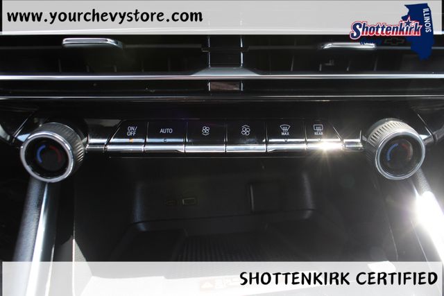 Used 2026 Chevrolet Traverse SUV