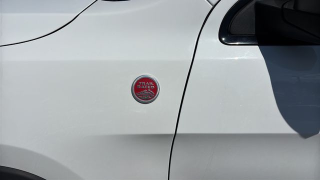 Used 2017 White Jeep Trailhawk image 42