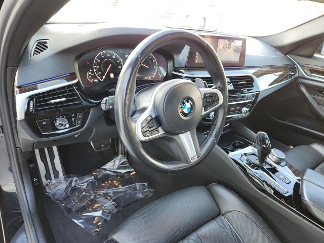 2019 BMW 5 Series 540i 25