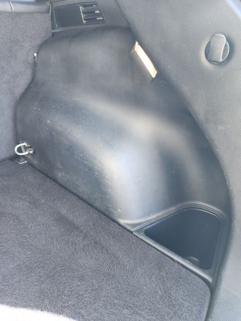 Used 2024 White/off-white Jeep Limited image 35