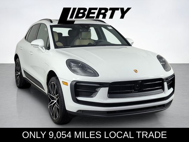 White 2024 Porsche Macan SUV / Crossover All-Wheel Drive 7-Speed Automatic
