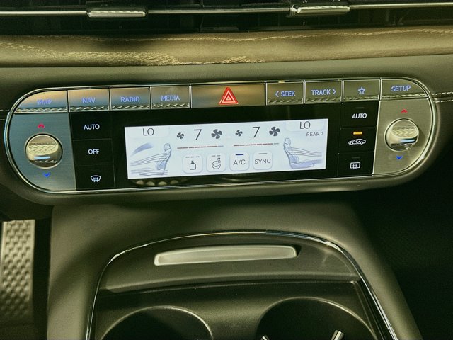 Thumbnail: 2023 Genesis G90 - 16