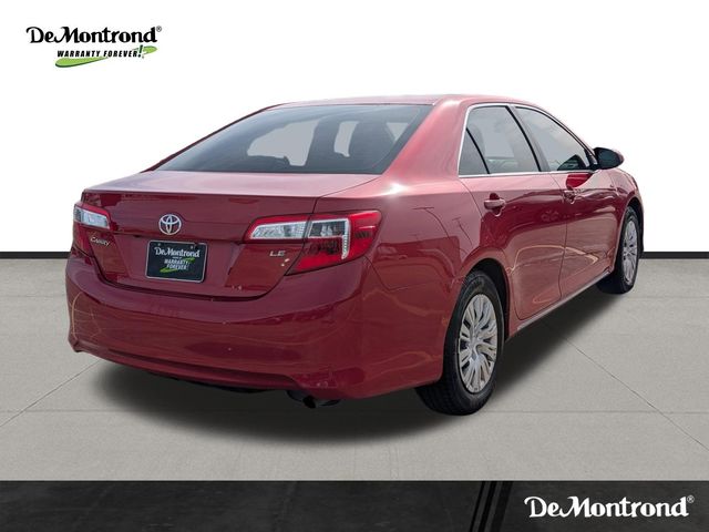 Used 2014 Red Toyota LE image 5