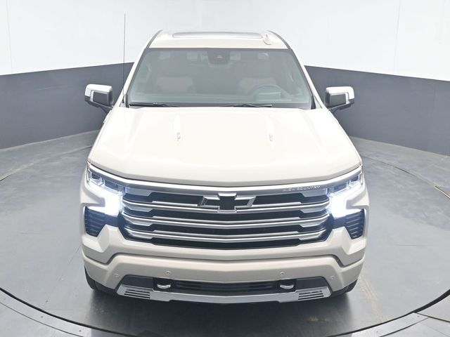New 2026 White Chevrolet High Country image 37