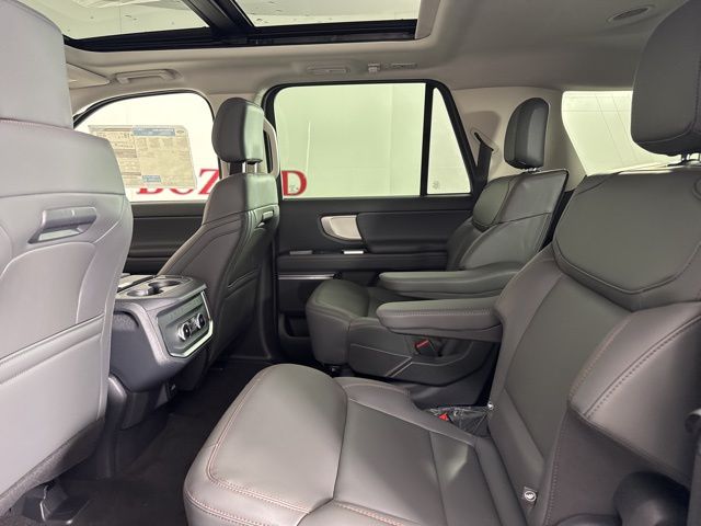 2025 Space Silver Metallic Ford Expedition Max 4X4 SUV