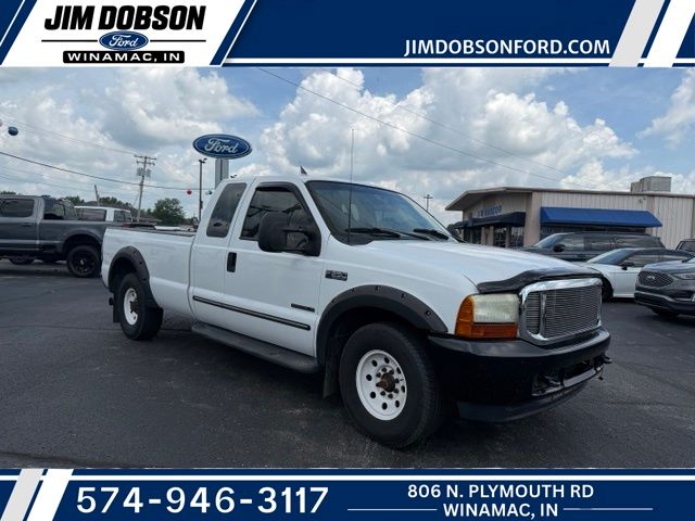 Oxford White Clearcoat 2000 Ford F-250 Super Duty Pickup Truck Rear-Wheel Drive 6-Speed Manual Overdrive