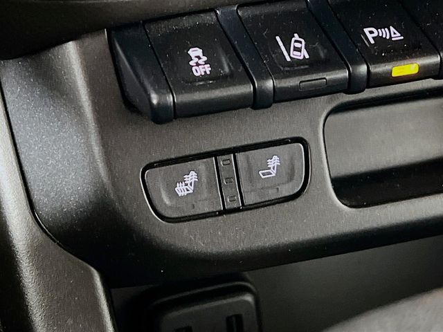 Used 2021 Beige GMC AT4 w/Leather image 20