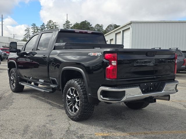 2024 Chevrolet Silverado 2500HD LT:45240A