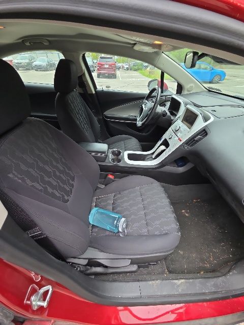 2013 Chevrolet Volt Base - 11