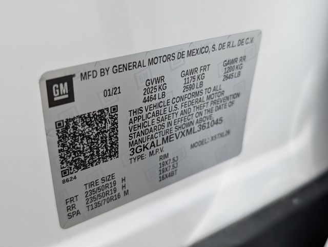 Used 2021 White GMC SLE image 26