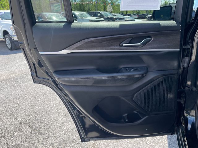 2023 Jeep Grand Cherokee Limited - Diamond Black exterior view 11