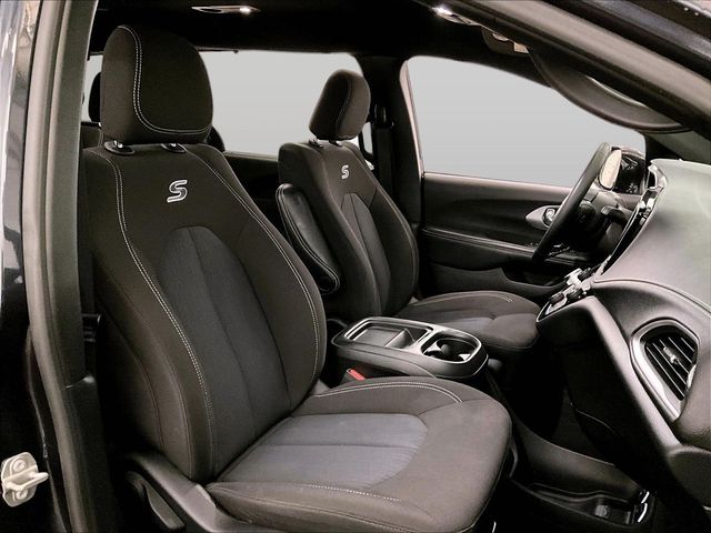 2021 Chrysler Pacifica Touring - 6