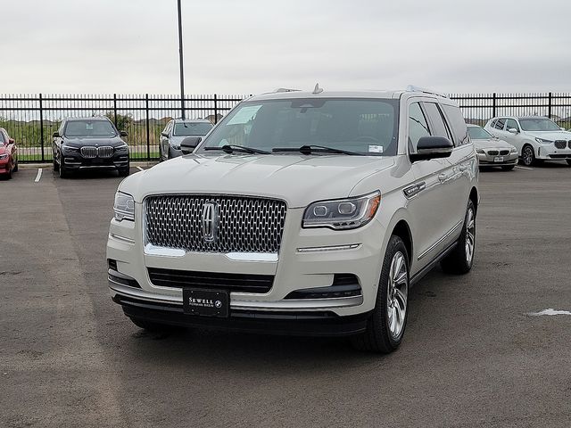 Pearl Metallic 2024 Lincoln Navigator L Reserve 4WD SUV / Crossover Four-Wheel Drive Automatic