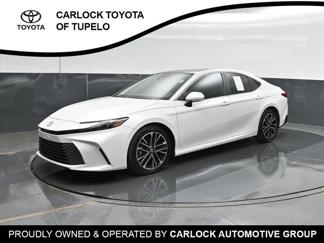 White (Wind Chill Pearl) 2025 Toyota Camry Sedan Front-Wheel Drive Continuously Variable Transmission