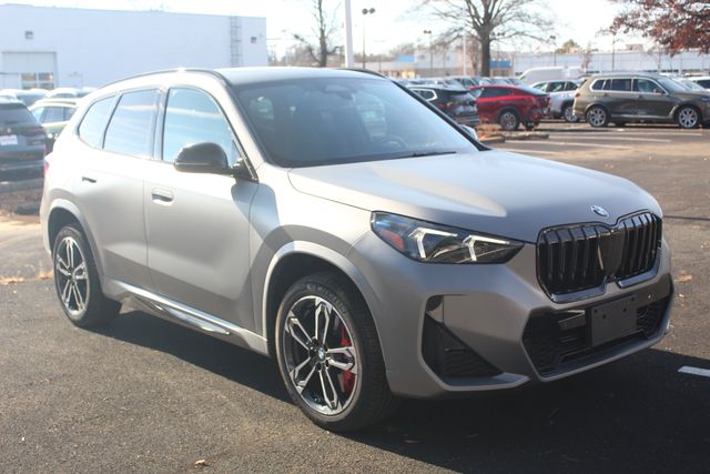 2025 BMW X1 28i's photo