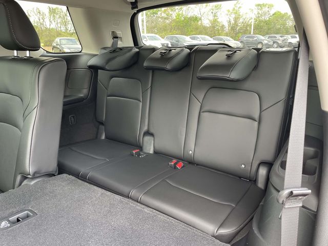 New 2026 Red Nissan SL image 14