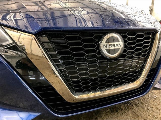 2020 Nissan Altima 2.5 SR Blue at John Sisson Motors