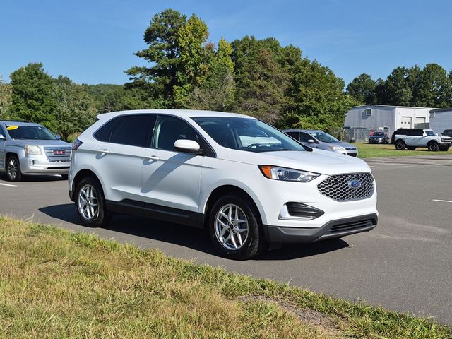 Used 2024 White Ford SEL image 15